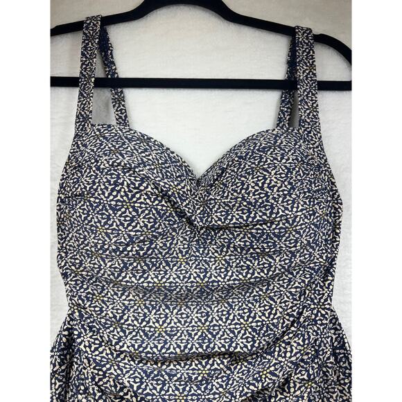 Nip Tuck Navy Blue Gold Joanne Twist Front One Piece Swimsuit Womens Sz 6 - Picture 4 of 12